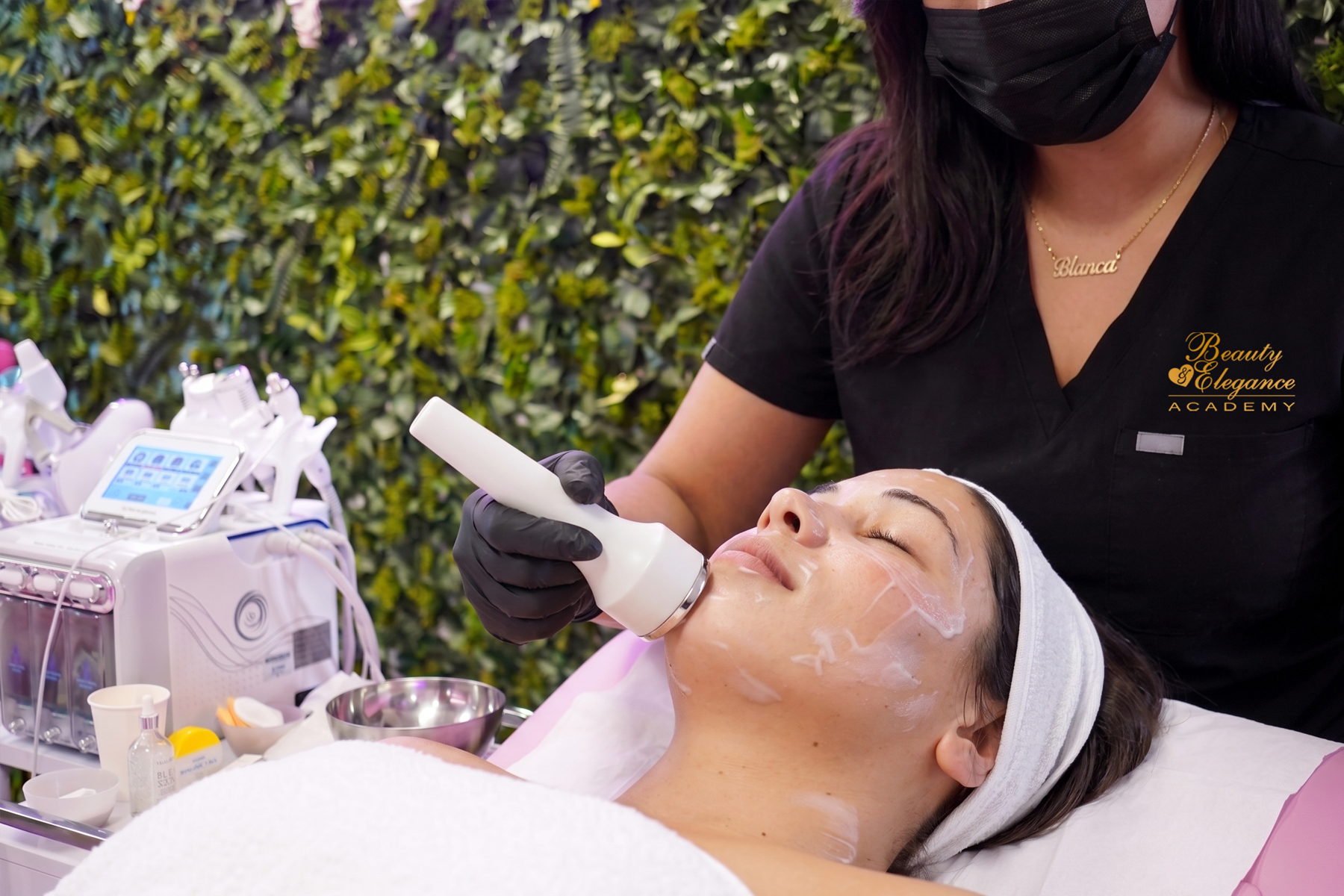 CLEAR SKIN EXPERIENCE